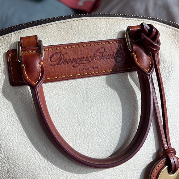 Dooney & Bourke White Leather Purse - Picture 5 of 16